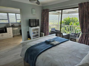 Modern Solar powered 1 bed studio apartment with amazing views